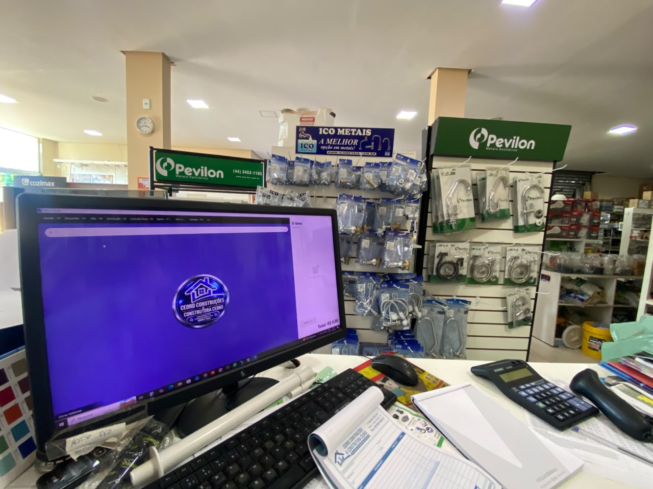 Cliente utilizando o Altrox em sua operação